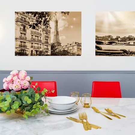 Secret House - Champs Elysees Avenue *